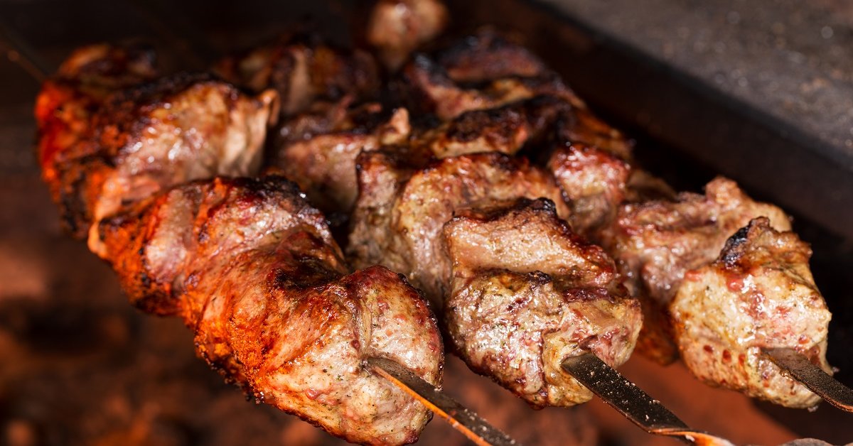 Маринад для шашлыка из свинины: 15 рецептов, чтобы сделать мясо мягким и сочным
